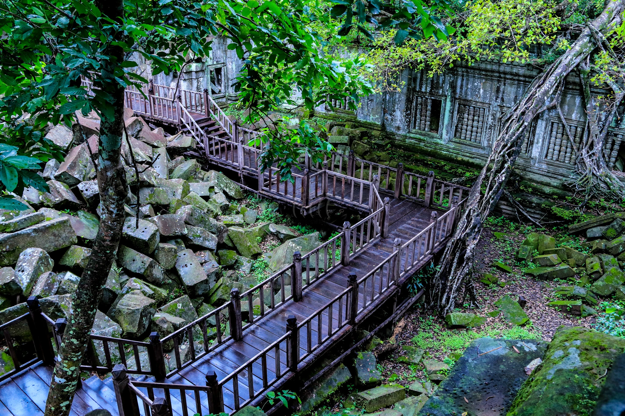 Koh Ker & Beng Mealea Temple detail 2